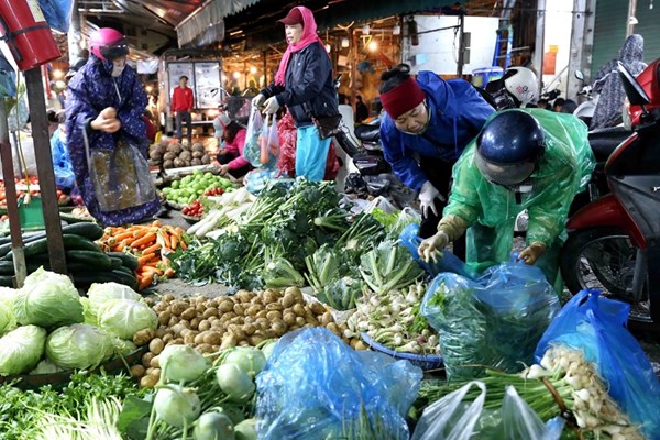 Tiêu dùng trong tuần (từ 26/9-2/10/2022): Giá rau củ tăng mạnh